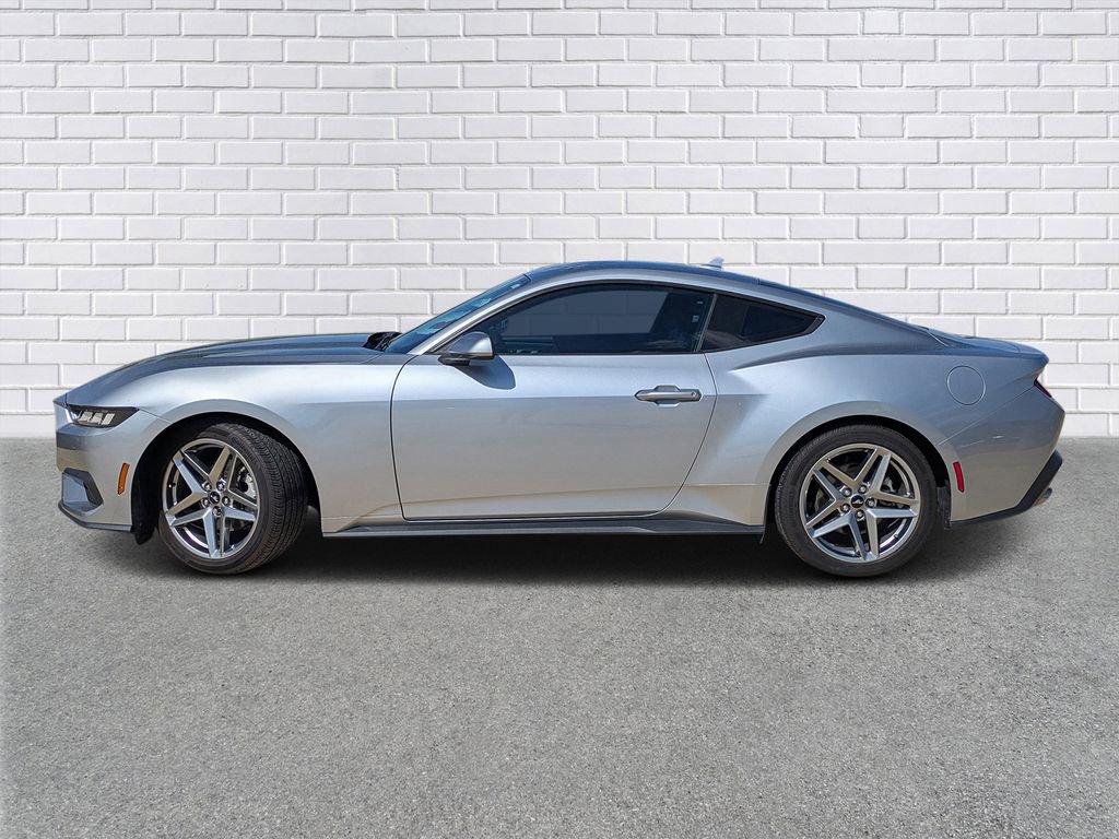 Used 2024 Ford Mustang EcoBoost image 2