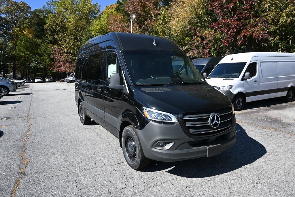 Used 2025 Mercedes-Benz Sprinter 2500 image 21