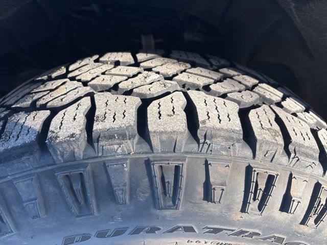 Used 2021 Chevrolet Colorado LT w/ LT Convenience Package image 11