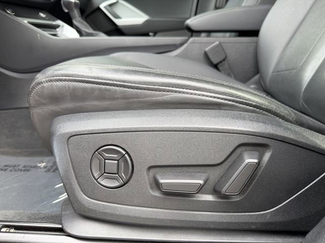 Used 2023 Audi Q3 2.0T Premium Plus w/ Premium Plus Package AWD/4WD image 14