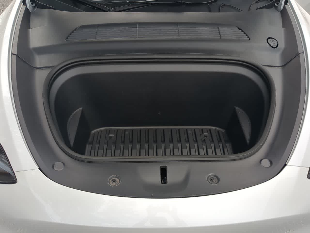 Used 2024 Tesla Model Y Performance AWD/4WD image 36