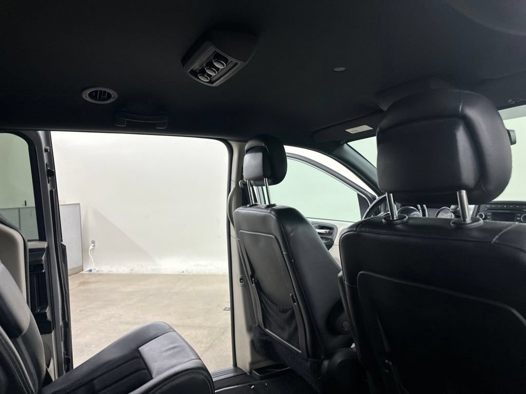 Used 2017 Dodge Grand Caravan SXT FWD image 21