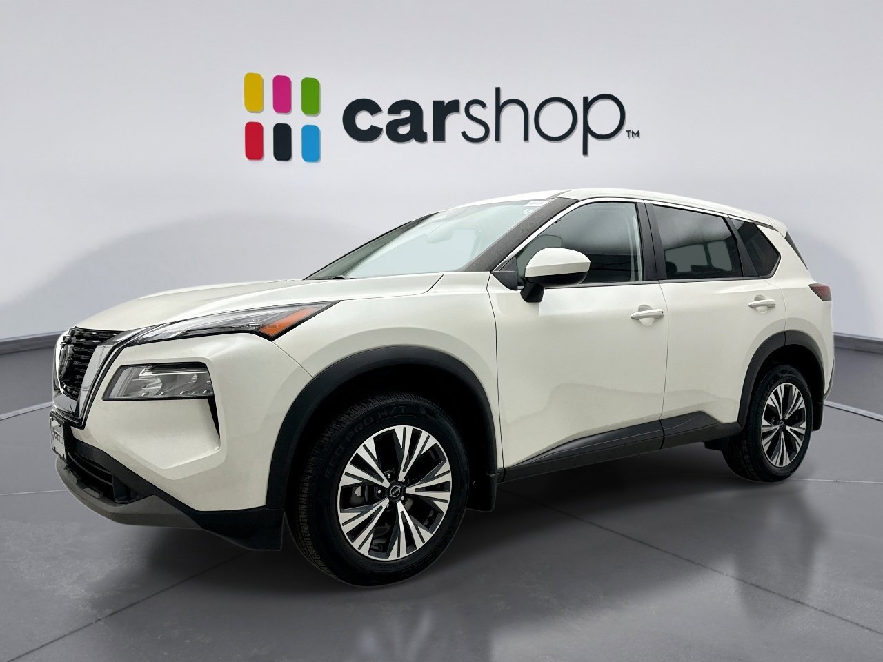 Used 2023 Nissan Rogue SV image 1