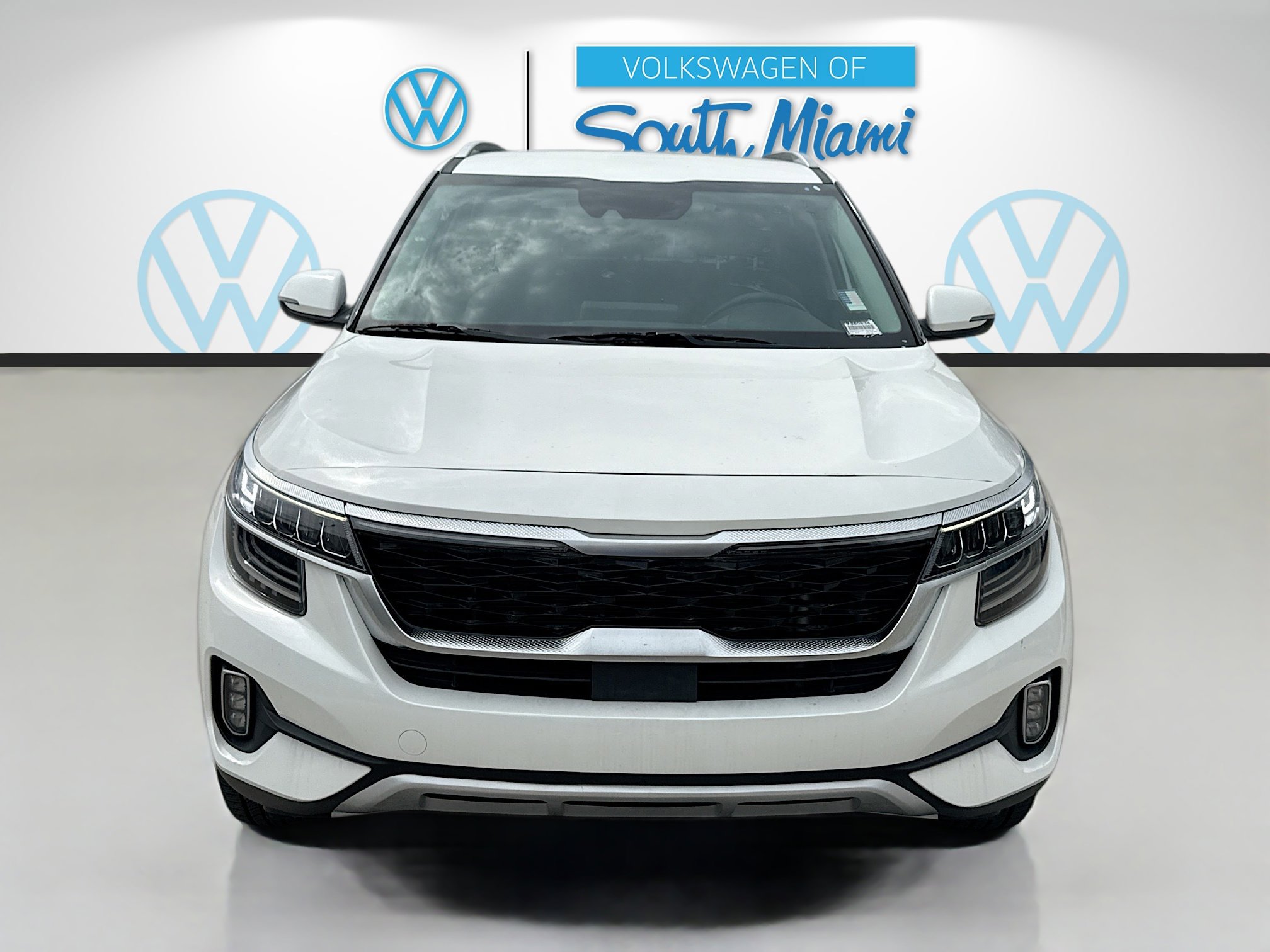 Used 2023 Kia Seltos SX image 2