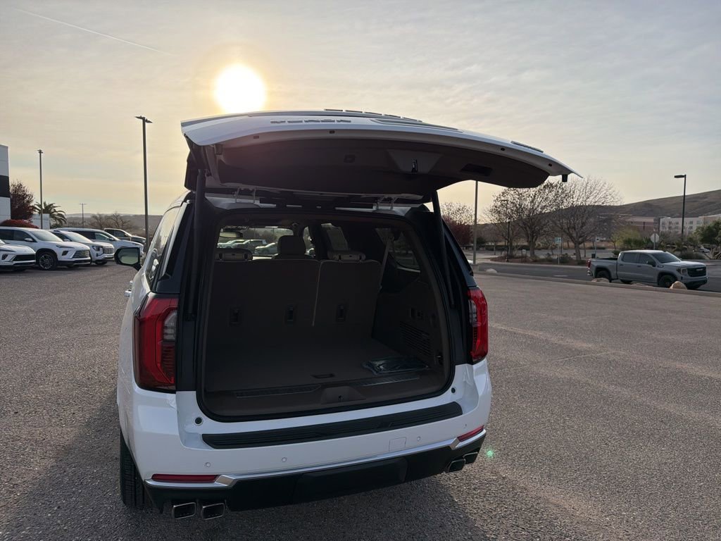 New 2026 GMC Yukon XL Denali w/ Sun & Power Step Package image 10