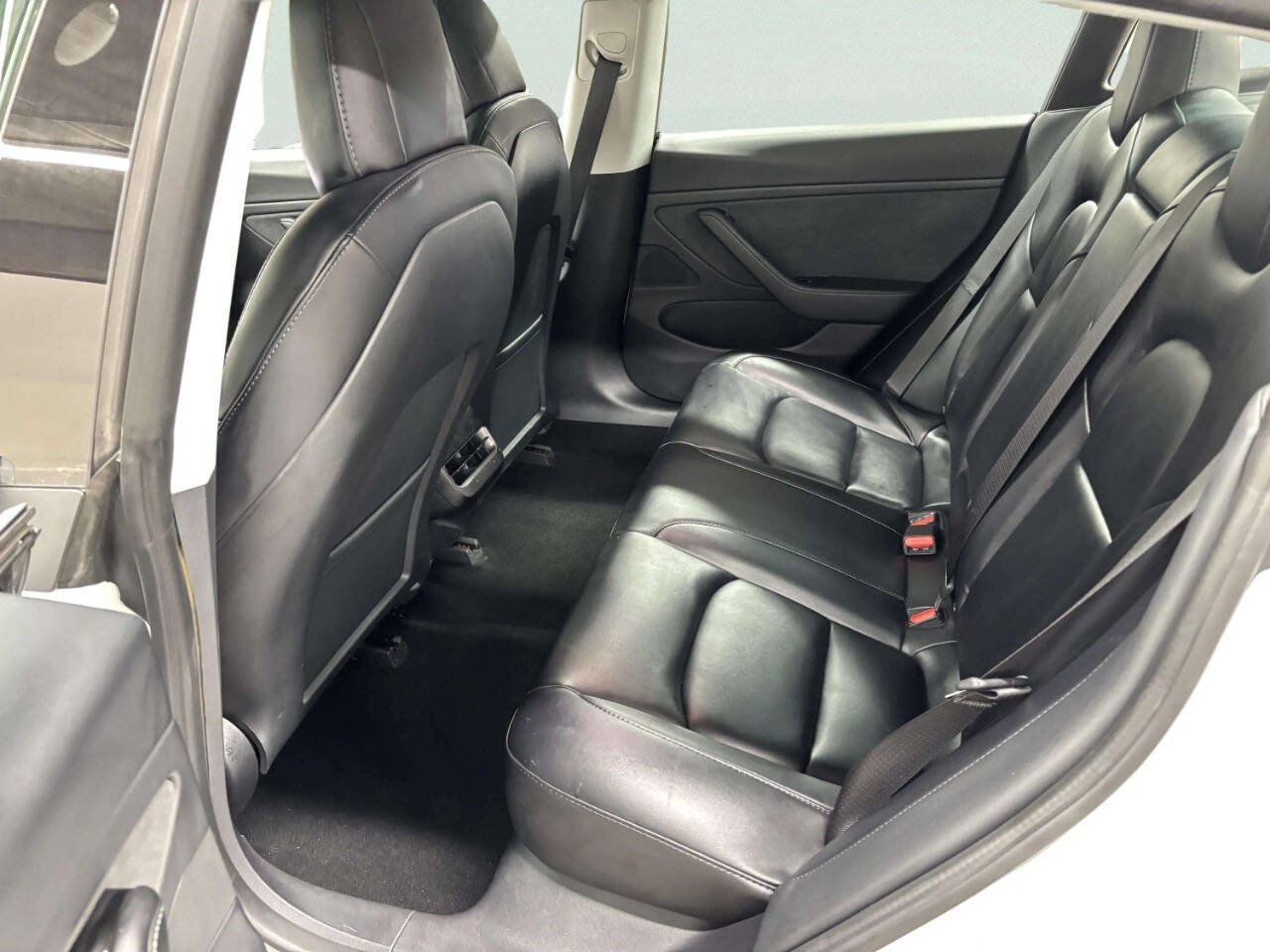 Used 2020 Tesla Model 3 Long Range AWD/4WD image 17
