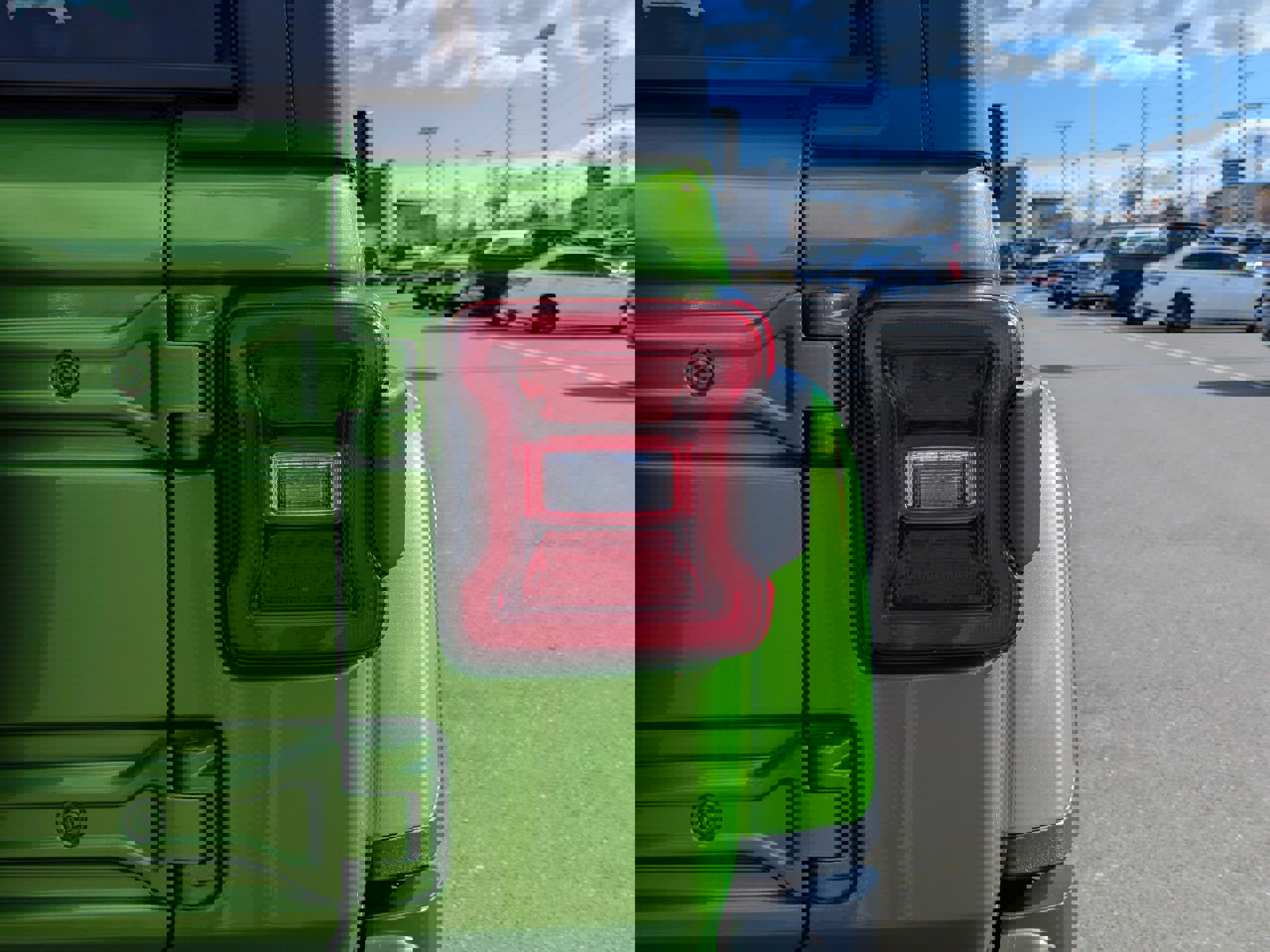 Used 2019 Jeep Wrangler Unlimited Sahara w/ Dual Top Group image 42