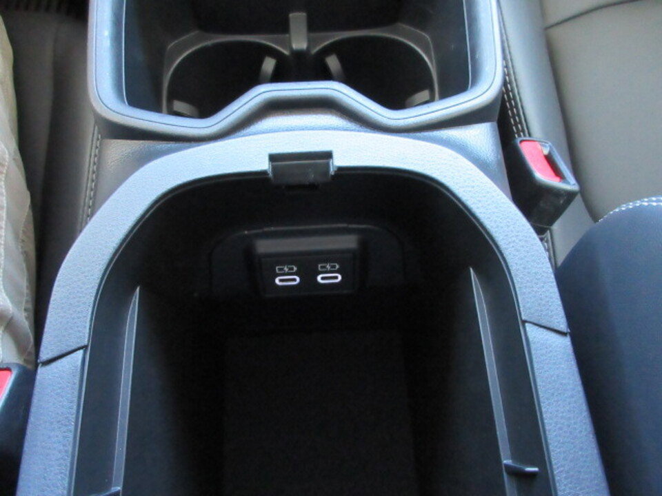 Used 2025 Toyota RAV4 XLE Premium image 26