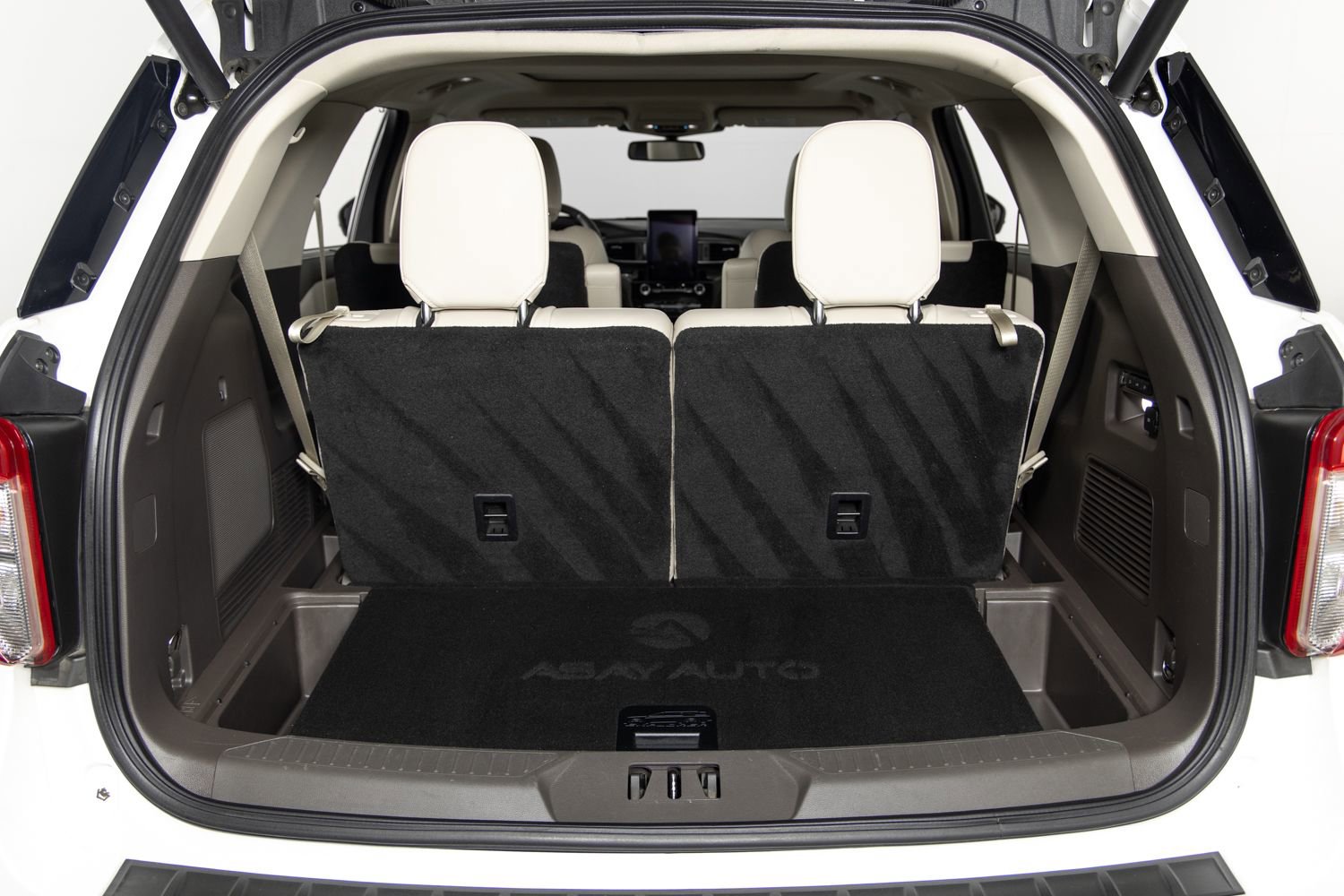 Used 2021 Ford Explorer Platinum w/ Equipment Group 601A image 21