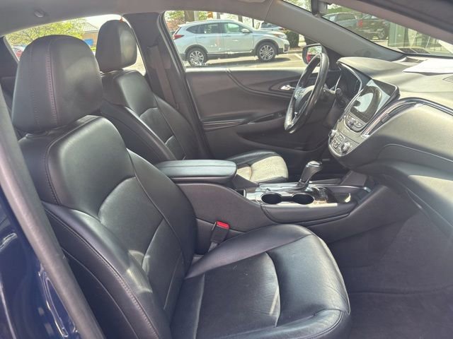Used 2017 Chevrolet Malibu Premier w/ Driver Confidence Package image 8