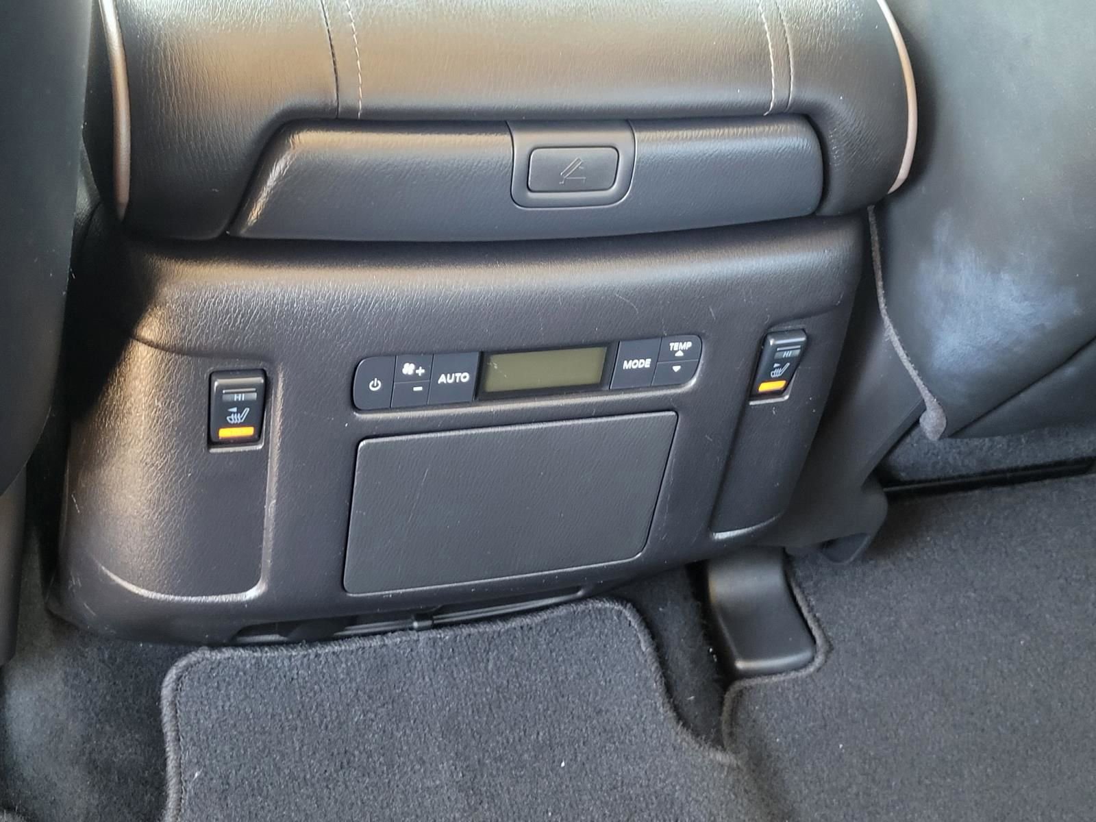 Used 2023 Nissan Armada Platinum w/ Captain's Chairs Package RWD image 22