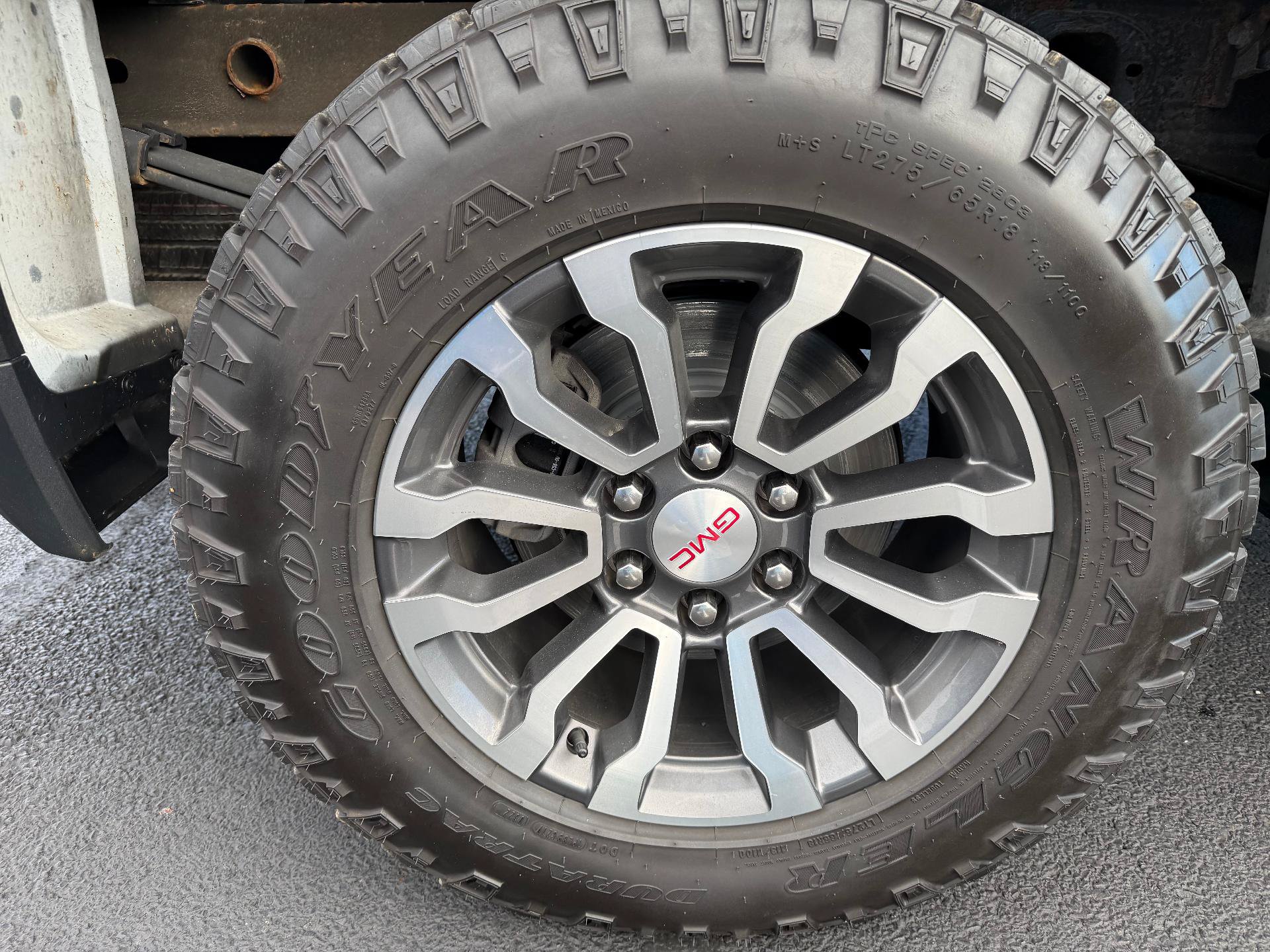 Certified 2022 GMC Sierra 1500 AT4 w/ AT4 Premium Package AWD/4WD image 12