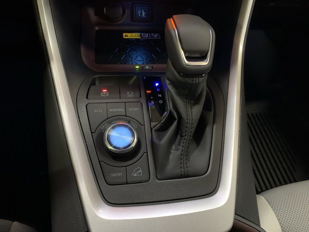 New 2025 Toyota RAV4 Limited image 24