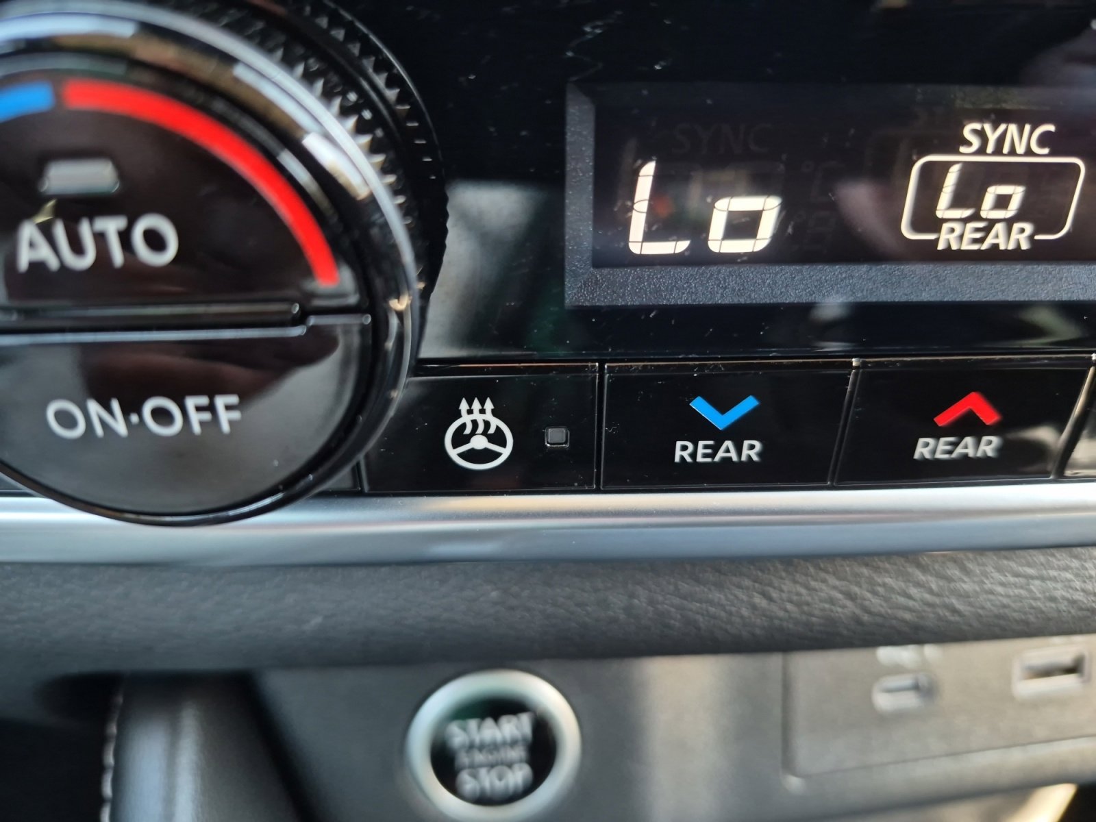 Used 2023 Nissan Rogue SL w/ SL Premium Package image 26