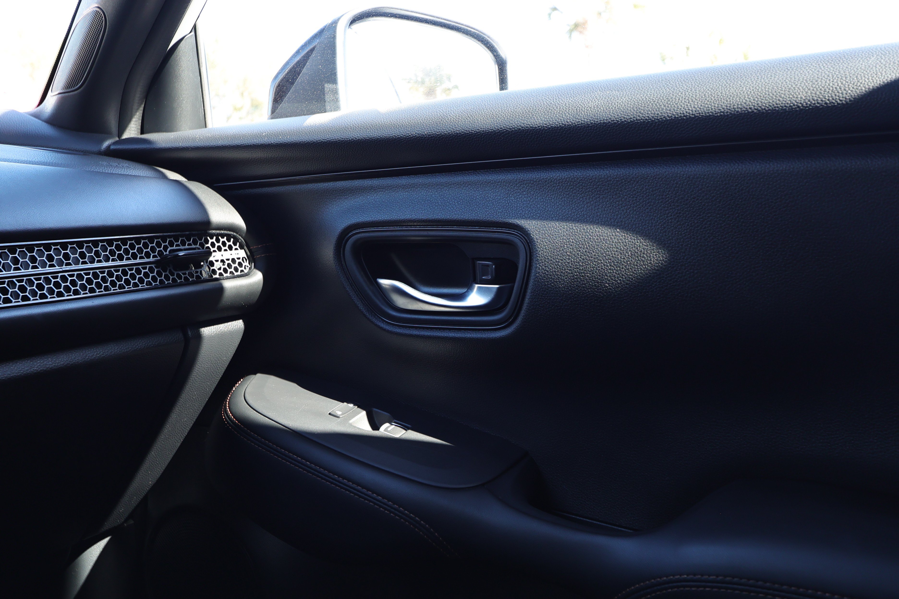 Used 2023 Honda HR-V Sport image 25