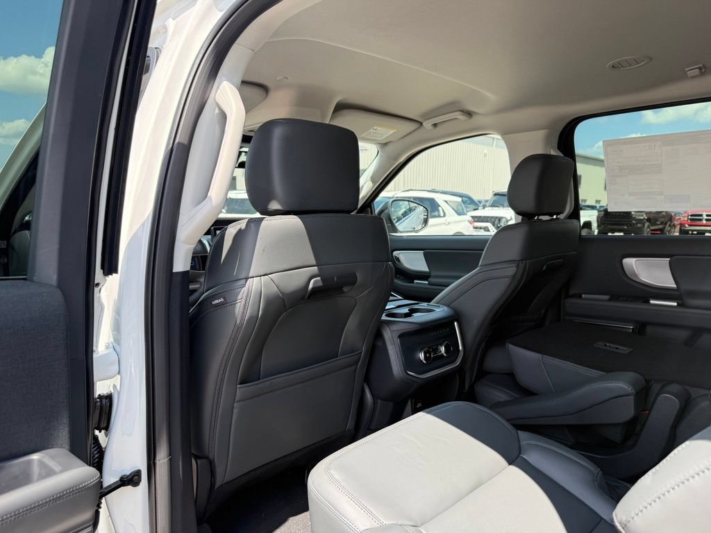 New 2027 Ford Expedition Active RWD image 20