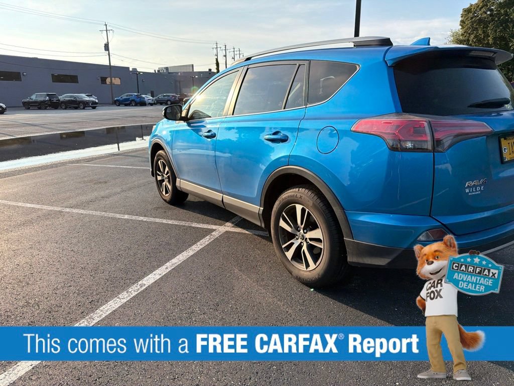 Used 2017 Toyota RAV4 XLE w/ All Weather Liner Package AWD/4WD image 3