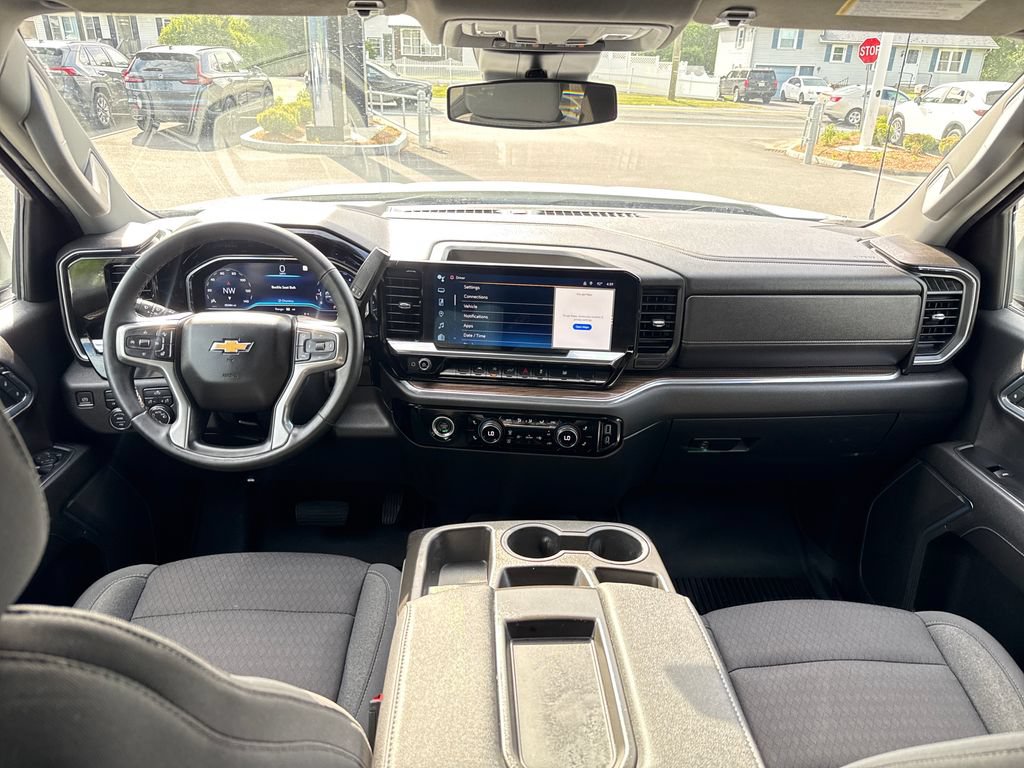 Used 2023 Chevrolet Silverado 1500 LT AWD/4WD image 14