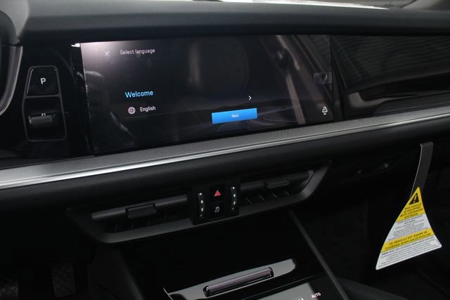 New 2026 Porsche Cayenne image 17