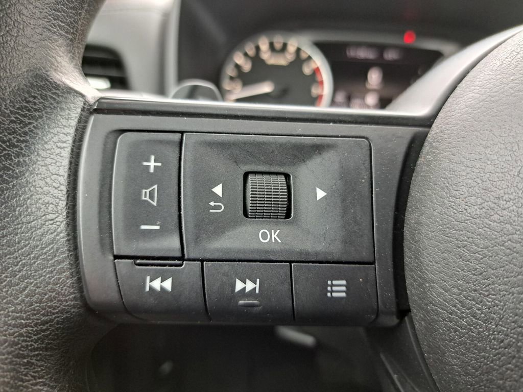 Used 2023 Nissan Rogue S image 13