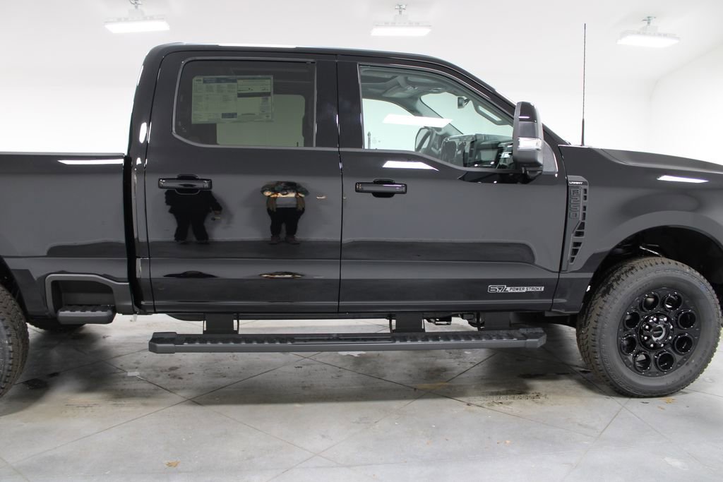 New 2026 Ford F250 Lariat w/ Black Appearance Package image 10