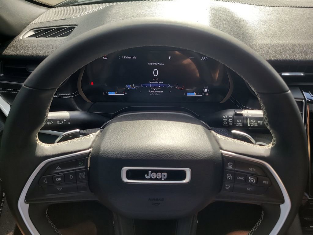 Used 2023 Jeep Grand Cherokee Altitude image 28