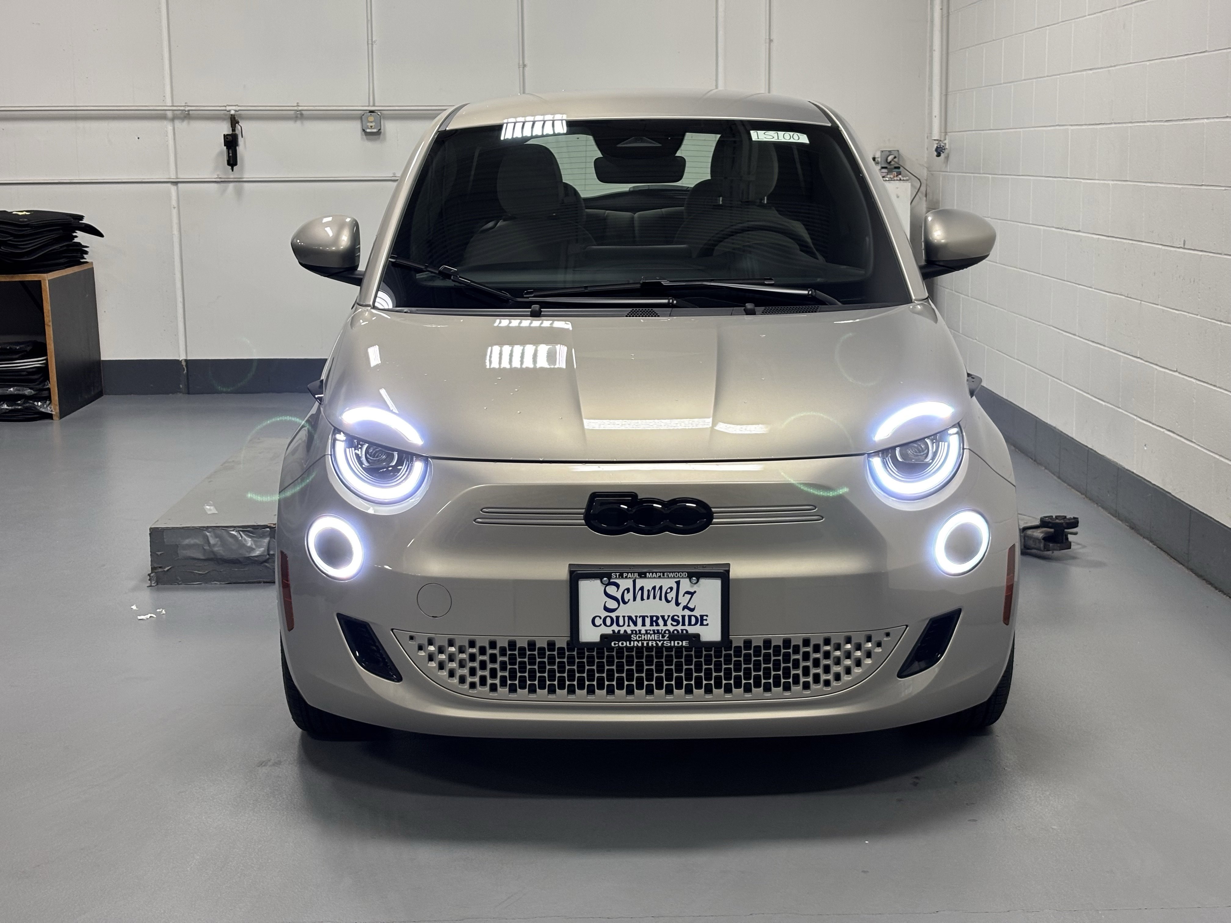 New 2025 FIAT 500 e image 2