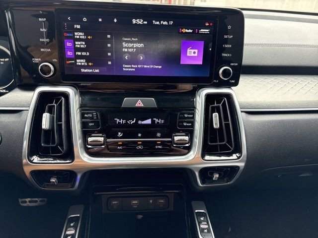 Certified 2022 Kia Sorento SX image 14