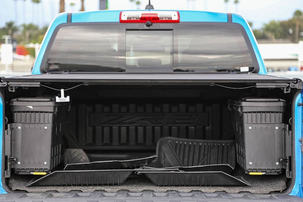 Used 2024 Chevrolet Colorado ZR2 w/ Technology Package image 27