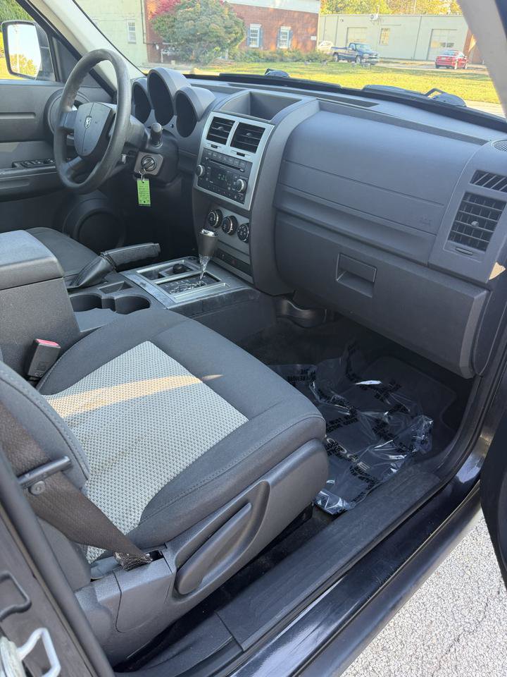 Used 2010 Dodge Nitro SE w/ Popular Equipment Group AWD/4WD image 12