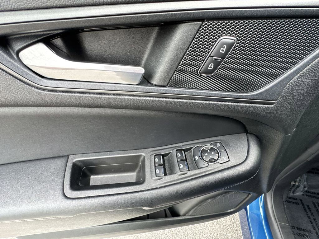 Used 2022 Ford Edge SE w/ Black Appearance Package image 15