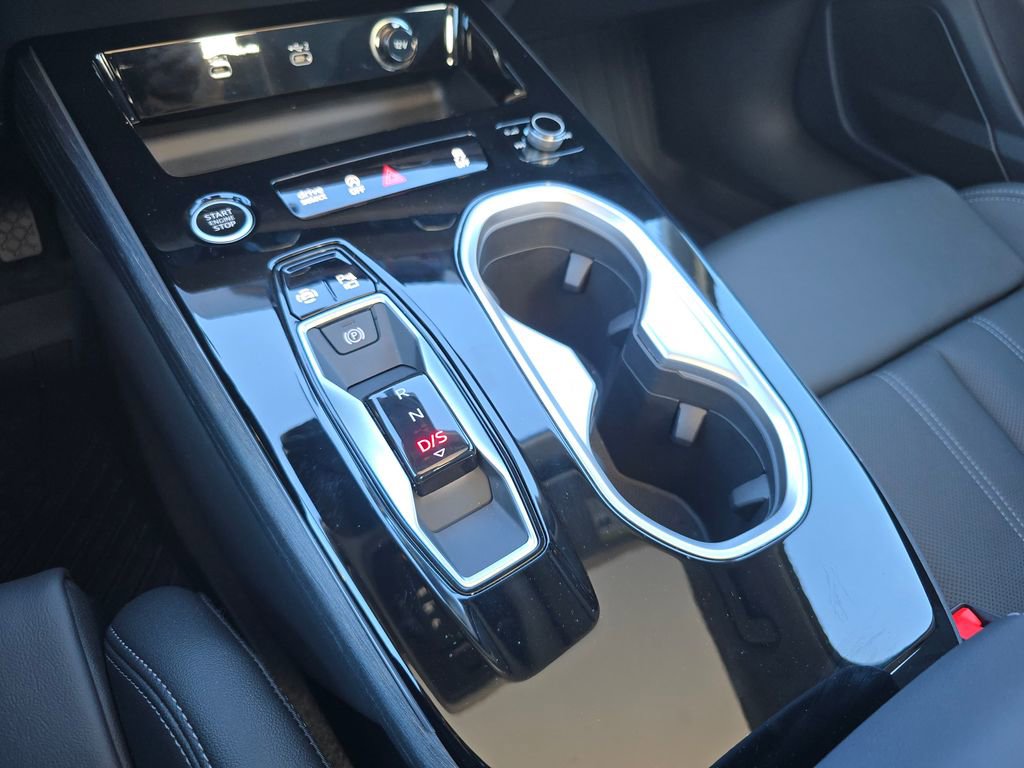 Used 2026 Audi A6 Premium Plus image 26