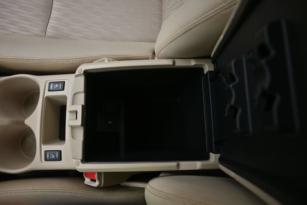 Used 2019 Nissan Rogue SV w/ Premium Package FWD image 19