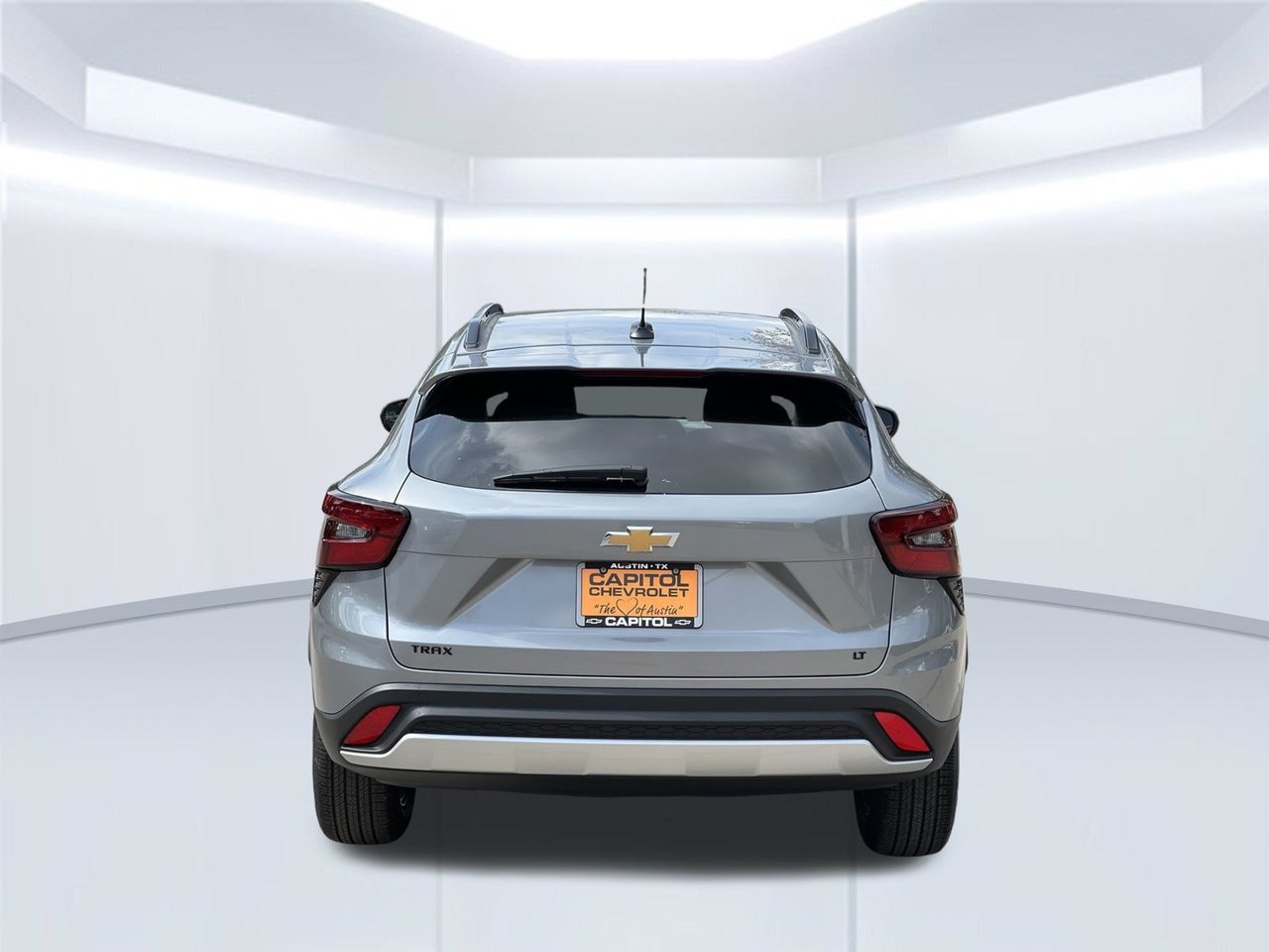 New 2026 Chevrolet Trax LT w/ LT Convenience Package FWD image 4