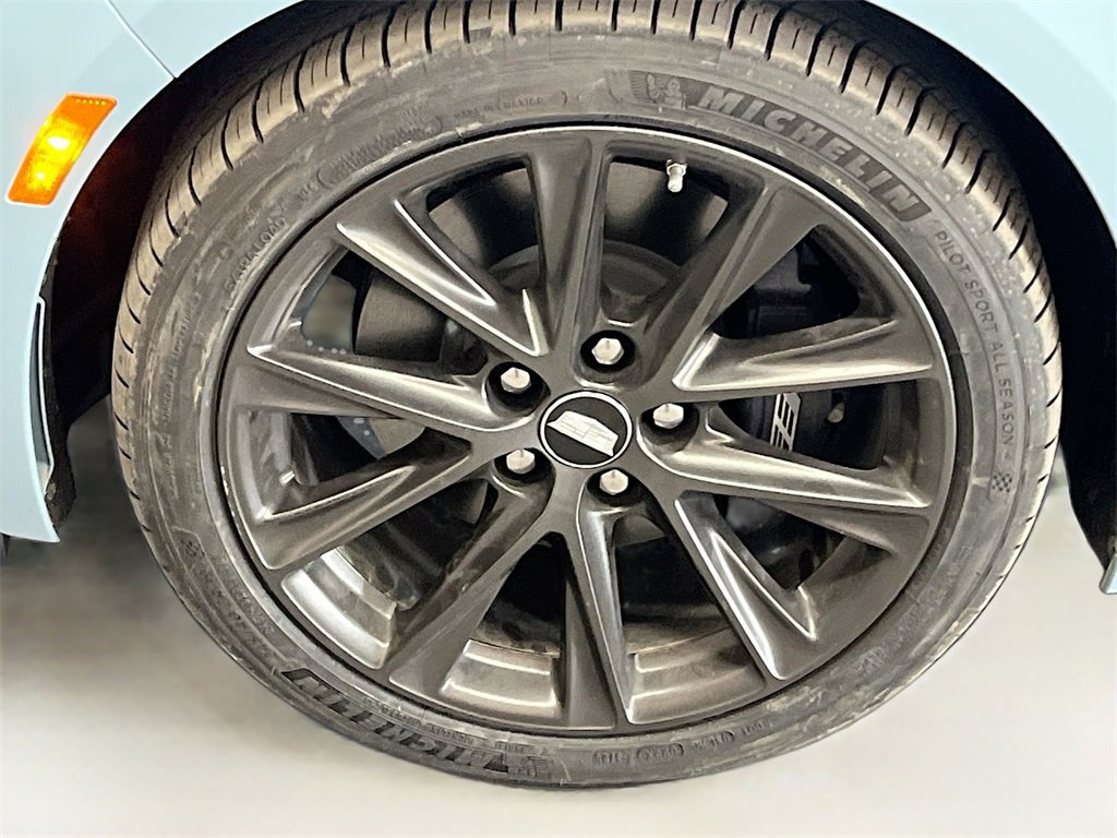 Used 2025 Cadillac CT5 V image 32