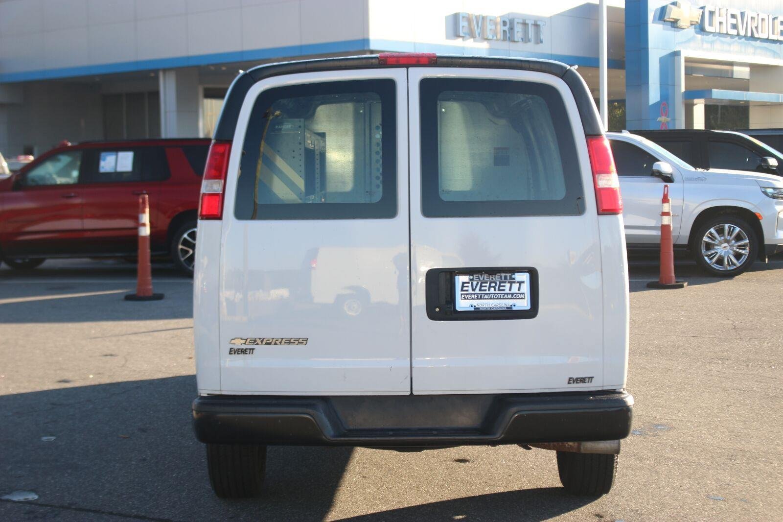 Used 2021 Chevrolet Express 2500 Extended w/ Driver Convenience Package RWD image 6