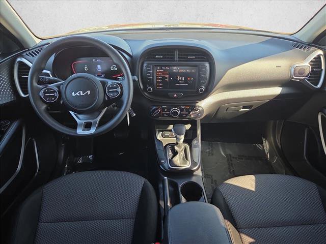 Used 2024 Kia Soul LX w/ Option Group 015 FWD image 16