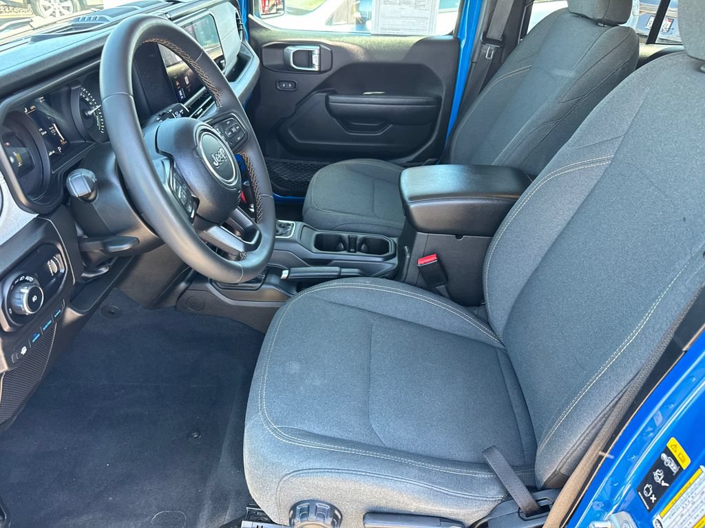 Certified 2024 Jeep Wrangler Unlimited AWD/4WD image 25