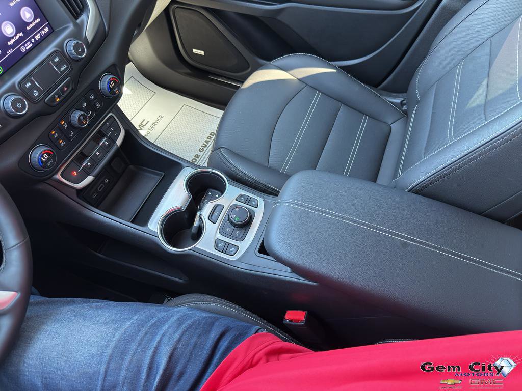 Used 2023 GMC Terrain Denali image 26