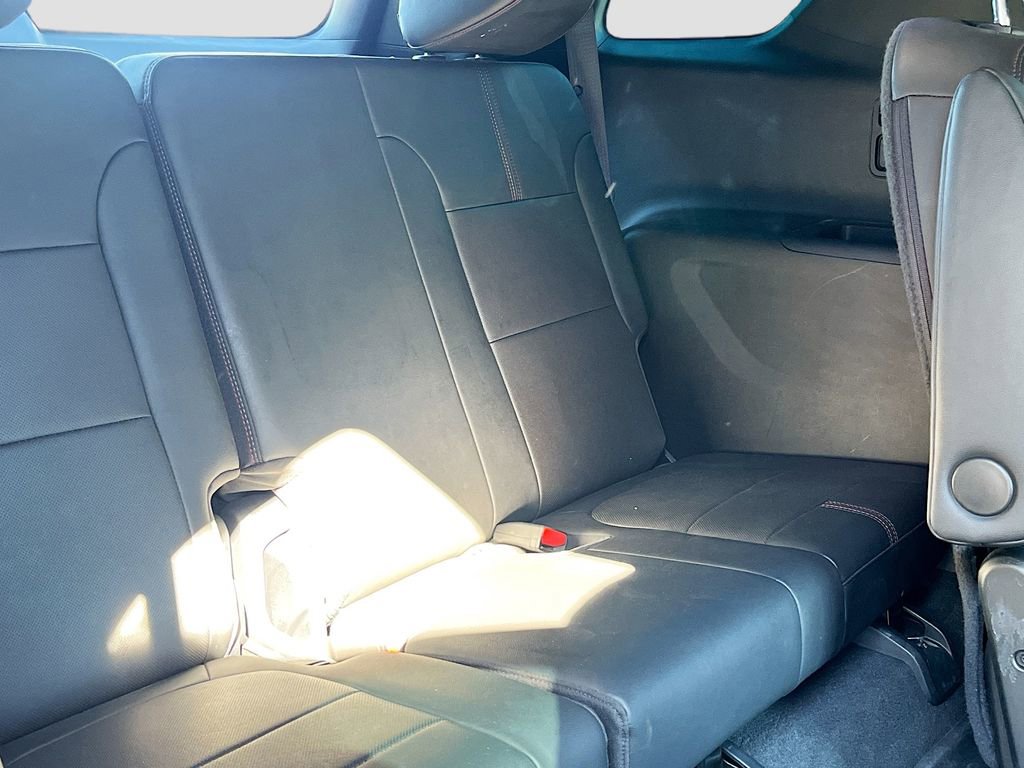 Used 2023 Chevrolet Traverse RS w/ LPO, Floor Liner Package FWD image 28