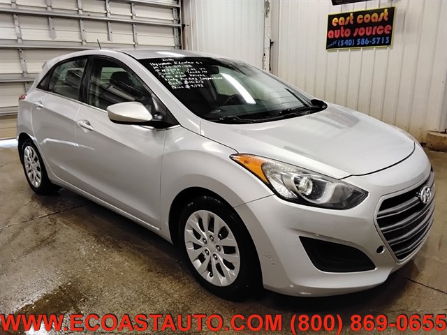 Used 2016 Hyundai Elantra GT FWD image 1