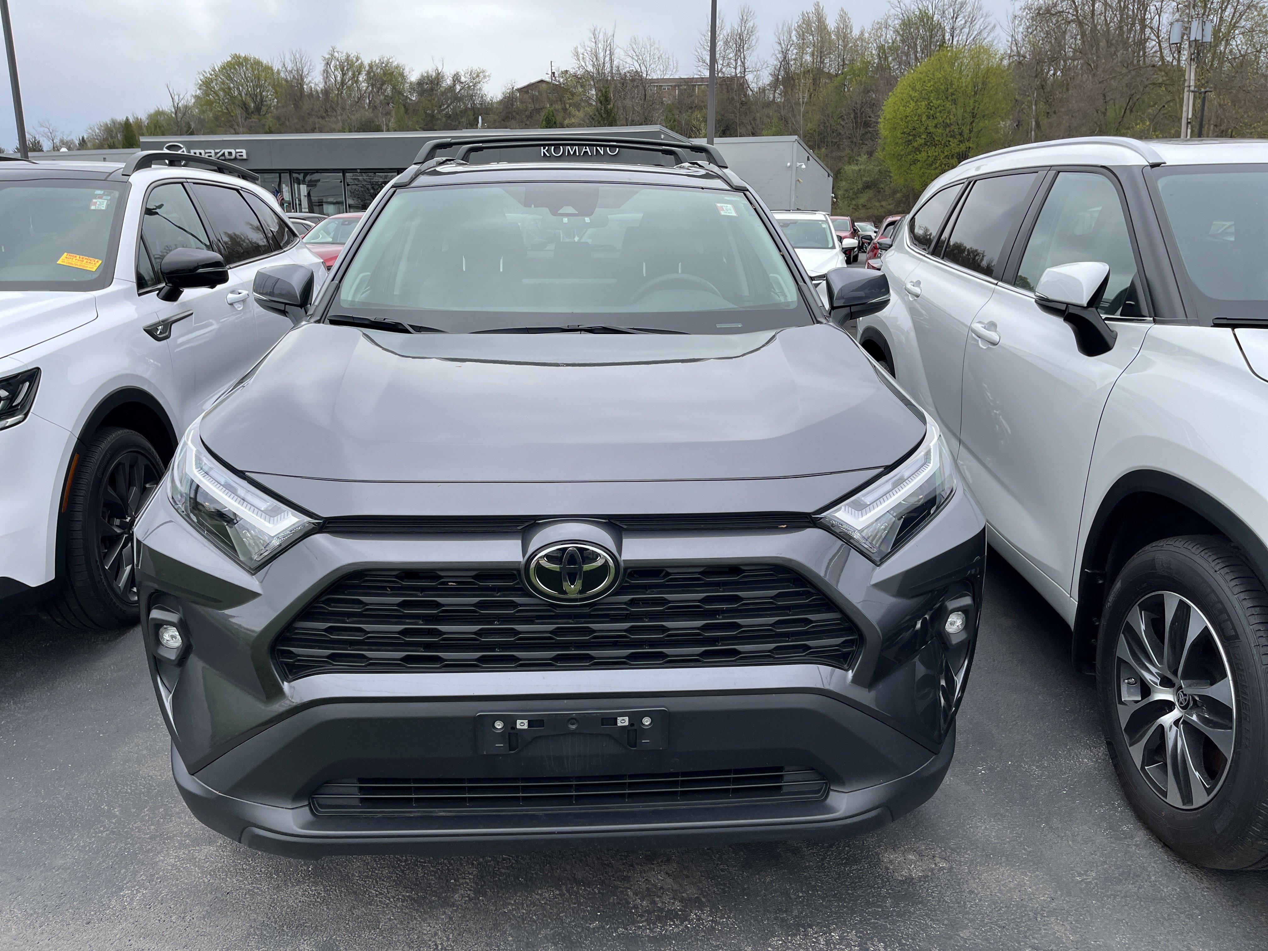 Used 2023 Toyota RAV4 XLE Premium AWD/4WD image 3