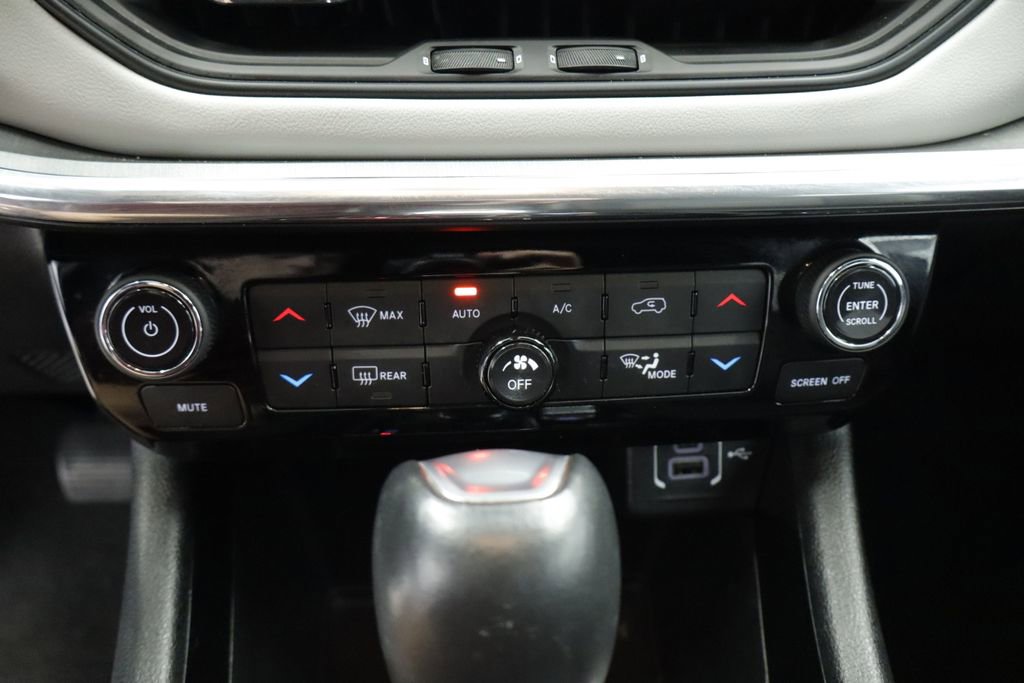 Used 2023 Jeep Compass Limited AWD/4WD image 35