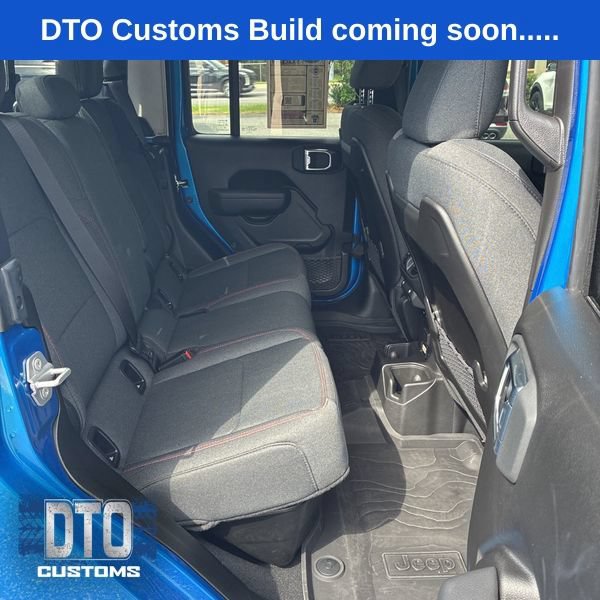 Used 2025 Jeep Gladiator Rubicon w/ Safety Group AWD/4WD image 22