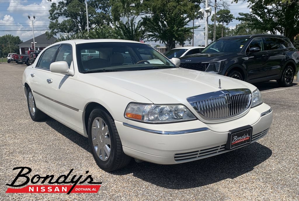 Used 2004 Lincoln Town Car Ultimate