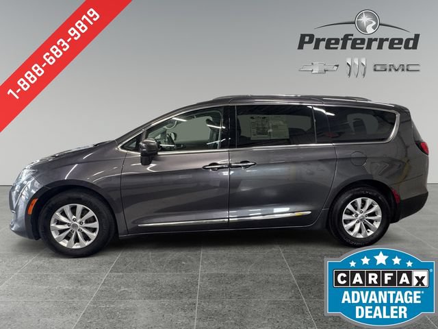 Used 2018 Chrysler Pacifica Touring-L FWD image 10