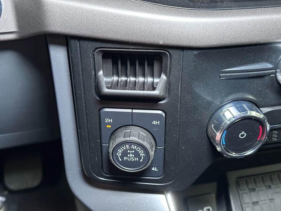 Used 2025 Ford F150 XLT w/ Equipment Group 302A MID image 34