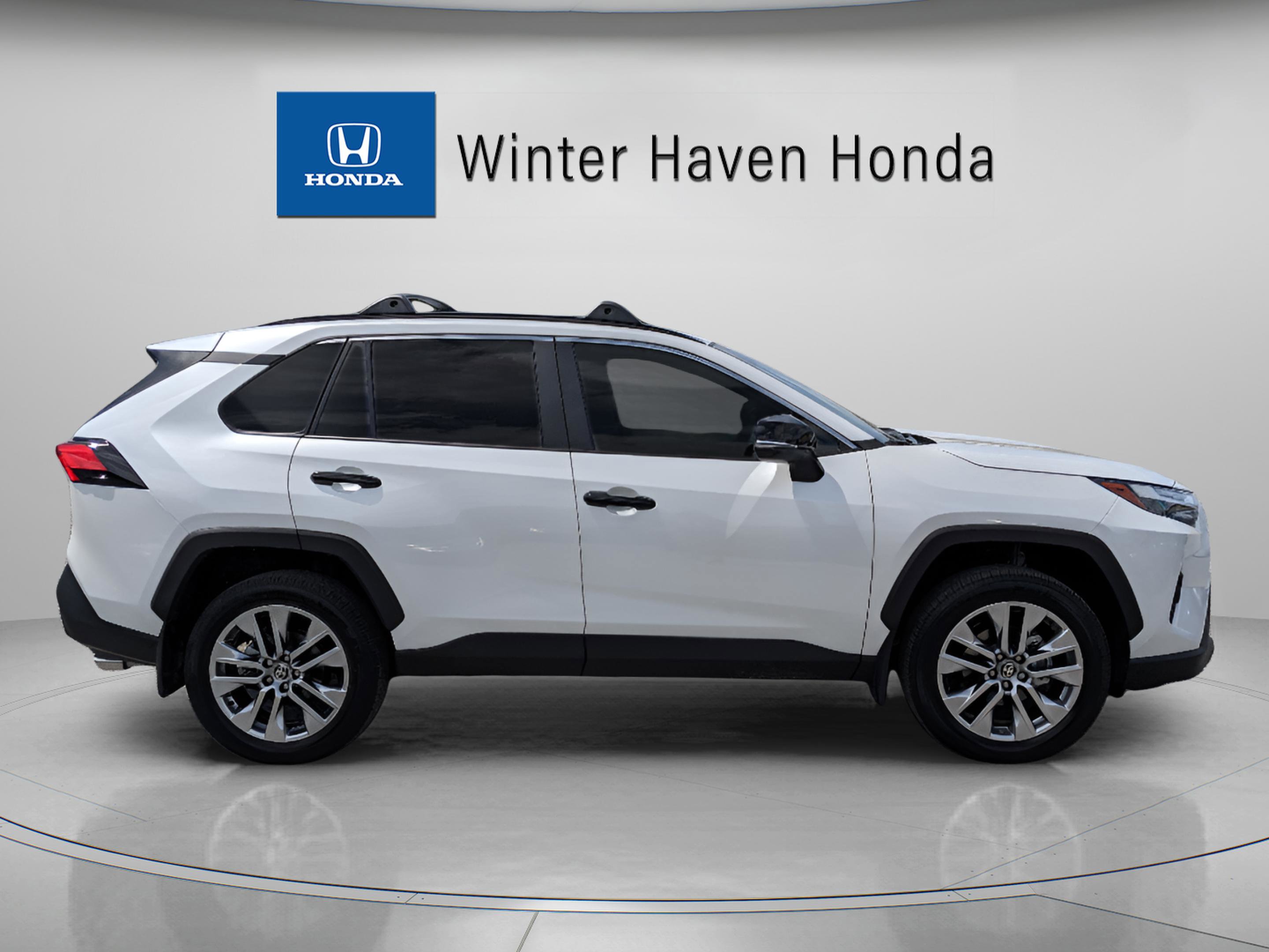 Used 2025 Toyota RAV4 XLE Premium FWD image 9