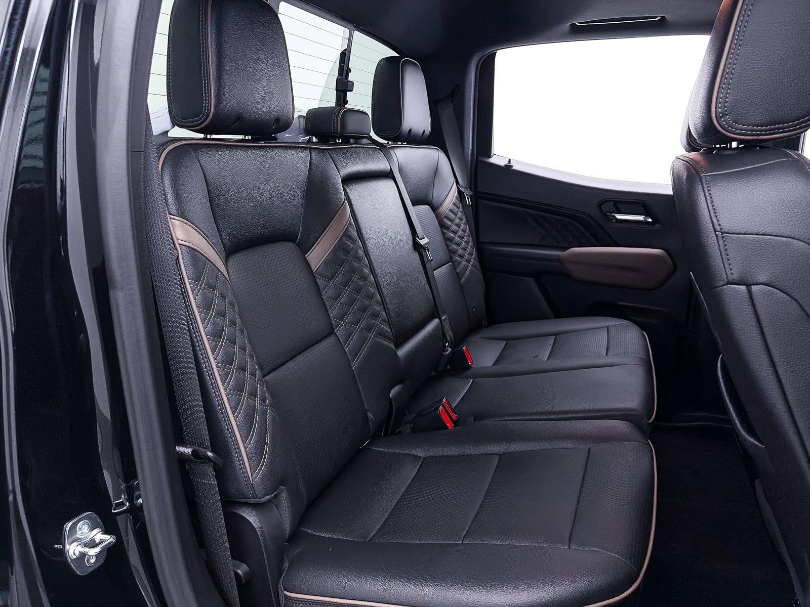 Used 2024 GMC Canyon Denali w/ LPO, Denali Black Edition AWD/4WD image 39