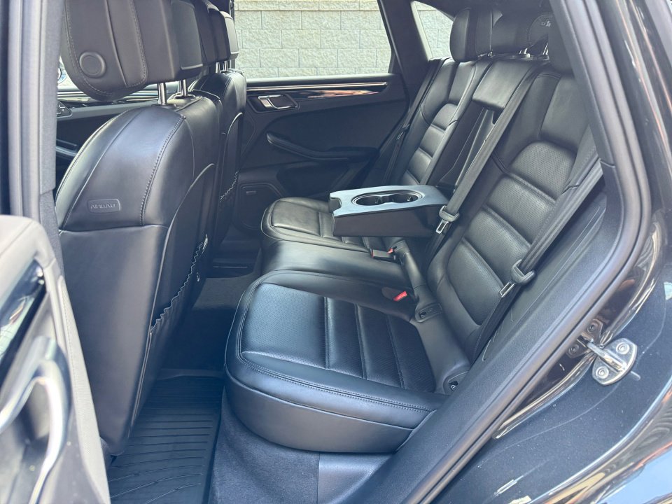 New 2026 Porsche Macan Turbo image 20